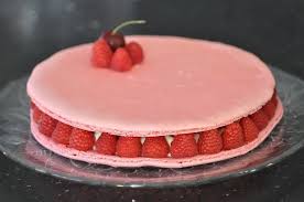 Macaron Geant Framboise Mousse De Mascarpone Blog Cuisine Avec Du Chocolat Ou Thermomix Mais Pas Que Saveurs Macaron Macaron Geant Mousse Mascarpone