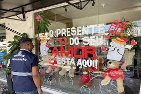Procon fiscaliza estabelecimentos com promoções para Dia dos Namorados em  Macapá e Santana | Amapá | G1