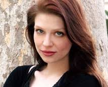 The First Pictures Of The Upcoming Movie Selling Isobel Starring Amber  Benson.