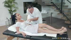 Latina babe Vicki Chase takes cock with her feet and mout... | Any Porn