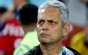 Artículos, fotos, videos, análisis y opinión sobre reinaldo rueda. Reinaldo Rueda Felicito A La Seleccion Chilena Por Su Gallardia Entrega Y Buen Juego Seleccion Chilena