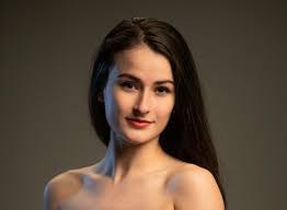 Tracy Fuller's Instagram, Twitter & Facebook