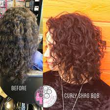 Naturally Curly Shag Bob Haircut By Carleen Sanchez Check Out Www Haircutcolor Com For Tons Of Tip Curly Hair Styles Naturally Curly Hair Styles Bobs Haircuts