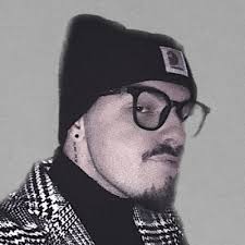 That's starting cornerback Riley Moss now.