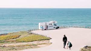 Partez en vacances en camping près du fameux canal des deux mers de toulouse à sète. Le Canal Du Midi En Camping Car Yescapa