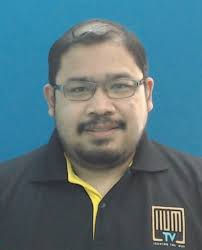 #cintaikrafmalaysia #krafukirankayu #kraftvallahyarham latiff bin long dilahirkan di besut terengganu, beliau adalah seorang pengukir ukiran kayu yang mahir. Ocap Faculty Staff