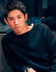 But later the two took a taxi to a private spa and spent three hours at the spa. Hairstyle Taka One Ok Rock Jurupulih