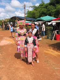 Nouvel An Hmong A Cacao Nouvel An Luag ntxhi tos leej twg chanteuse/singer :