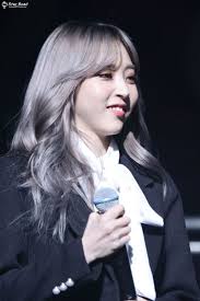 They were doing a speed quiz on moonbyul and solar attempted to answer . Moon Byul Mamamoo Mamamoo Moonbyul Mamamoo Moonbyul