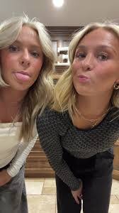 Deanna Pratt's Instagram, Twitter & Facebook