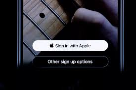 Sign In With Apple Will Come To Every Iphone App How The New Privacy Login Tool Works Apple Login Iphone Apps Apple