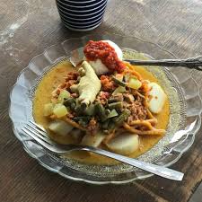 Tentunya resep yg cucok dilidah dari icha irawan. Lontong Balap Looquin Pages Directory
