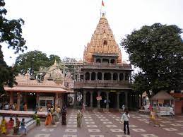 Download mahakal hd wallpapers shayari 2 0 apk downloadapk net. Mahakaleshwar Temple Ujjain Shiv Jyoti Linga Photos Images Timings And Location