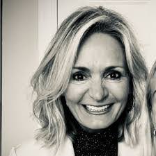 Donna Cotten's Instagram, Twitter & Facebook