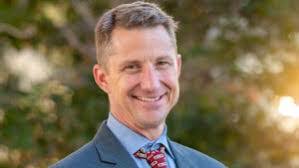 Armando Echavarria's Instagram, Twitter & Facebook