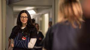 The beginning laura started her career at age of 15 as a model, after one of her older sisters came up with the idea. Oitnb Laura Prepon On Alex And Piper S Future Season 7 The Hollywood Reporter