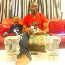 How rich nigerians have used it to make money. Dubai Based Nigerian Man Mompha Flaunts Wads Of Cash On Instagram Photo Nigerian Men Rich Man Nigerian