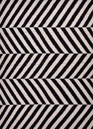 Black And White Chevron Rug Take Back What I Said I Kind Of Love This Option In Black And White Want This In Tile With Images Flat Weave Wool Rug Black Area Rugs Geometric Rug