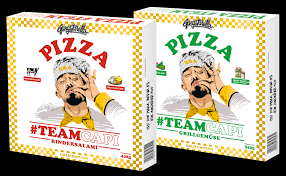 Rapper capital bra bringt diesmal keinen neuen song, sondern eine pizza auf den markt. Capital Bra Pizza Gold Award Fur 1 Million Verkaufte Teamcapi Pizzen Erhalten Fanclub Magazin