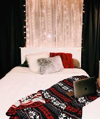 Christmas bedroom decorating ideas pinterest. Pinterest Carolinefaith417 Holiday Room Holiday Room Decor Christmas Room Decor