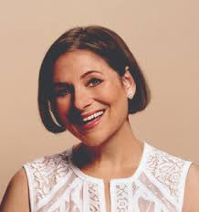 Mrs. Everything by Bestseller Jennifer Weiner plus Best Beach Bag Books