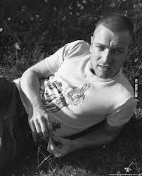 Ewan gordon mcgregor was born on march 31, 1971 in perth, perthshire, scotland, to carol diane (lawson) and james charles mcgregor, both teachers. Young Ewan Mcgregor Wearing A Star Wars Shirt 9gag