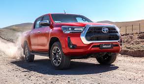 In argentina, it was assembled in zárate and sold as the toyota sw4 in petrol and diesel versions. Toyota Argentina Tendra Una Hilux Hibrida
