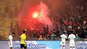 Malezya'nın önceki ulusal stadyumu, bukit jalil spor kompleksi inşa edilmeden önce merdeka stadyumu idi. Dua Suporter Indonesia Dibebaskan Polisi Malaysia Sport Tempo Co