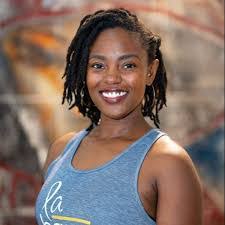 Lisa Labarre's Instagram, Twitter & Facebook