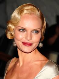 Here is some reference and inspiration to get you started. 1920s Make Up Looks