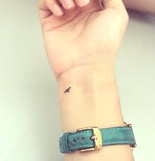Kadinlar Icin Kucuk Ve Zarif El Dovmeleri Dovmeleri Icin Kadinlar Kucuk Zarif Tattoos For Women Small Hand Tattoos Hand Tattoos For Women