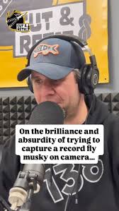 Quick C&R Bunka tour since some of yous guys have been asking (and because  I gotz no recent fish to show ya). You wanna drink here, though.  #cutandretie #interiordesign #myspace #touroftheday