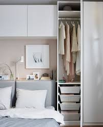 Das schlafzimmer nimmt als ruheraum und rückzugsort eine wichtige position in den heimischen vier wänden ein. Wohnen Schlafen Kombinieren Gestaltungstipps Ikea Deutschland