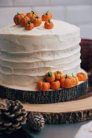 Recipe Zoe S Autumn Showstopper Cake Zoella Showstopper Cakes Pumpkin Spice Cake Fall Cakes