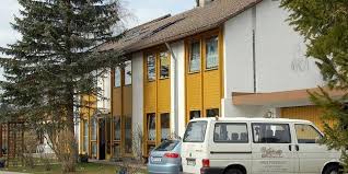 To offer you a more personalised experience, we (and the third parties we work with) collect info on how and when you use skyscanner. Haus Dorothee Kann Schritt In Die Zukunft Machen Lenzkirch Badische Zeitung