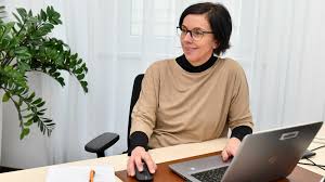 We did not find results for: In Schwanenstadt Tochter Strebt Das Stadtchef Amt Ihres Vaters An Krone At