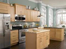 To bring out the toasty notes in maple wood consider a mild taupe rich mushroom or bamboo hue for the walls or fabrics. 30 Inspiring Kitchen Paint Colors Ideas With Oak Cabinet Maple Kitchen Cabinets Kitchen Colour Schemes Light Oak Cabinets