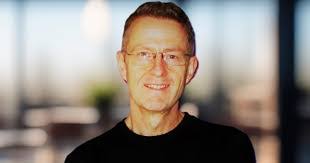 Mike Braddock's Instagram, Twitter & Facebook