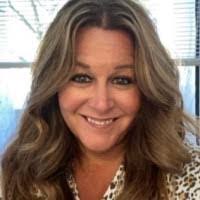 Lynn Vitale's Instagram, Twitter & Facebook