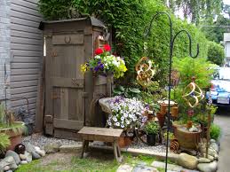my little outhouse shed that i built out of old fence board garten garten ideen gartengestaltung