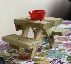 Blueprint squirrel picnic table plans. A Man Built A Miniature Picnic Table For His Squirrels