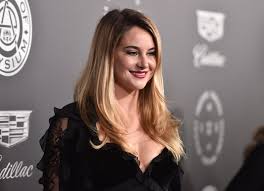 Just days after it was reported rodgers was dating the big little lies star, the quarterback made a surprising announcement at the nfl honors awards. Who Is Ben Volavola Big Little Lies Star Shailene Woodley And Boyfriend Are Instagram Official