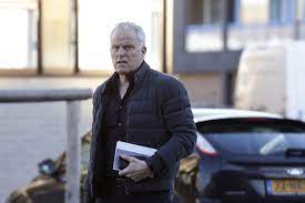 De vries, who had hosted a televised crime show for nearly two decades, had said he regularly received death threats.credit. Dutch Crime Reporter In Critical Condition After Being Shot Daily Sabah