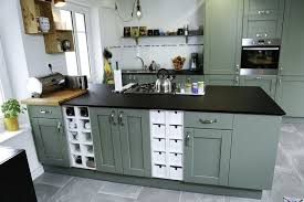 Cuisine Gris Argent Vert Faure Campagne Repeindre Meuble Cuisine Relooking Cuisine Rustique Meuble Cuisine