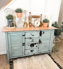 Crafted from solid and manufactured wood, it sports a solid finish that contrasts with a wood grain. 50 Best Entry Table Ideas Decorations And Designs For 2021