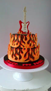 40 Schmackhafte Musik Torten Fur Echte Musikliebhaber Und Musiker Gitarren Kuchen Kuchen Und Torten Kuchen Mit Fondant