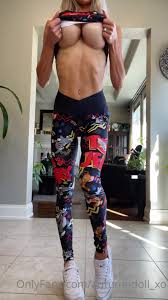 Watch online Autumn Blair aka Autumndoll_xo OnlyFans - Tom & Jerry are big  fans of Autumns Rack on X-video