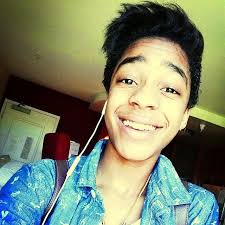 On tonight's growing up hip hop: R Kelly S Daughter Comes Out As Transgender Boy Majic 102 3 92 7