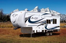 An extra large range with a 22 start with all the value and features of a silver fox fifth wheel, and then add all the refinements and amenities you would choose when designing your. Arctic Fox 27 5l Arctic Fox Arctic Fox Rv Fifth Wheel
