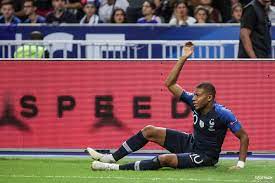 Maillots equipe de france 2 étoiles :la sélection produits go sport au meilleur prix ! Nouvel Arrivage De Maillots 2 Etoiles De L Equipe De France